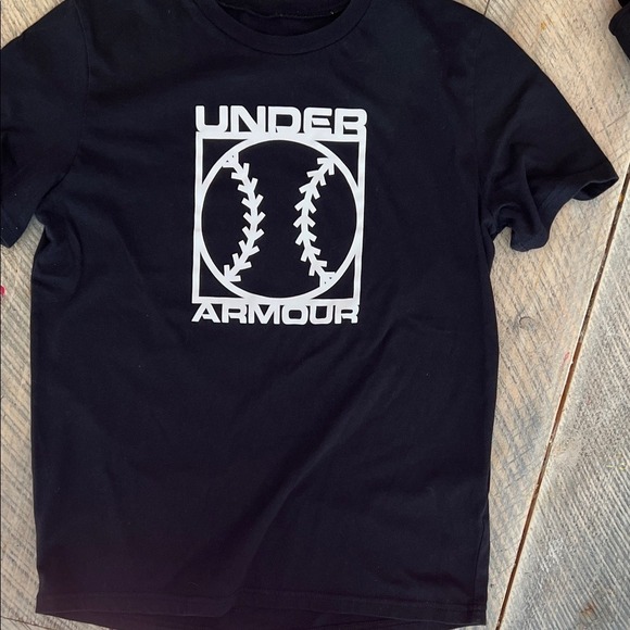 Under Armour Kids XL Black Tee with White Baseball Logo - Picture 1 of 3